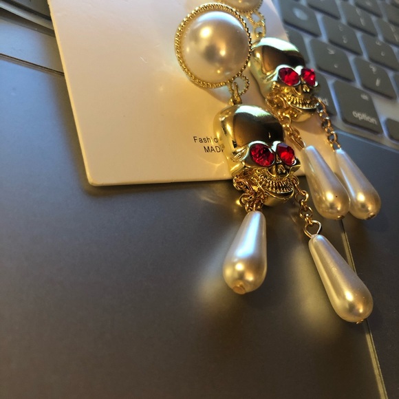 Skull Earrings Funky - Picture 4 of 5